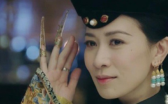 Những bộ bọc móng tay ra đời xuất phát từ quan niệm của người Trung Quốc thời xưa coi móng tay là một phần cơ thể được cha mẹ ban cho nên không thể tùy ý cắt tỉa.