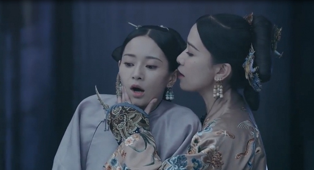 Không chỉ làm đẹp, bộ bọc móng tay của các phi tần còn có tác dụng khác. Một số phi tần mài sắc nhọn bộ bọc móng khiến người nào mạo phạm sẽ bị thương.