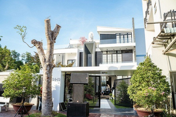 Do tai san khung cua cap doi hot nhat “Ve nha di con