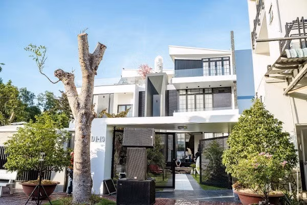 Do tai san khung cua cap doi hot nhat “Ve nha di con