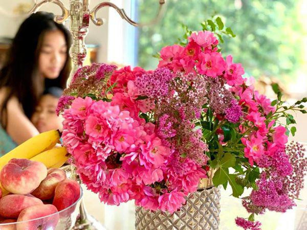 Căn biệt thự của ca sĩ Mỹ Lệ được vợ chồng cô mua cách đây 4 năm. Ngôi nhà nằm trên một quả đồi xanh mát ở thành phố Frankfurt.