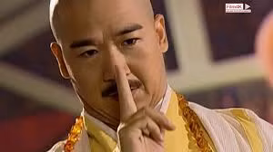 Tạ Tốn là Hộ Pháp của Minh Giáo. Khi người nhà bị sát hại, Tạ Tốn tức giận nên đã ra tay giết một số cao thủ võ lâm rồi khắc lên tường “Thành Côn giết”.