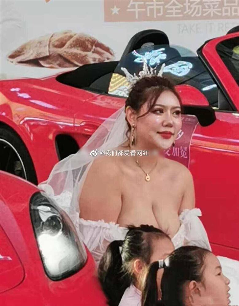 Hotgirl hop hon voi nhan sac cuc pham nhung dung nhan that thi het hon-Hinh-3