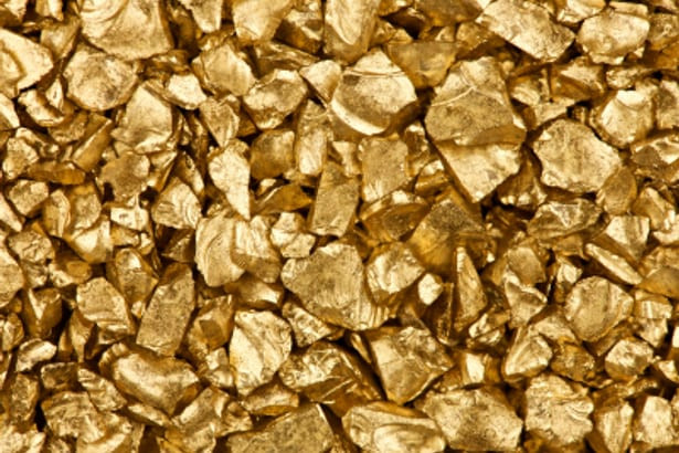 Điều họ không thể ngờ được rằng, từng người trong nhóm của họ lần lượt mất tích một cách bí ẩn. Thi thể các nạn nhân được tìm thấy trong tình trạng không còn nguyên vẹn.