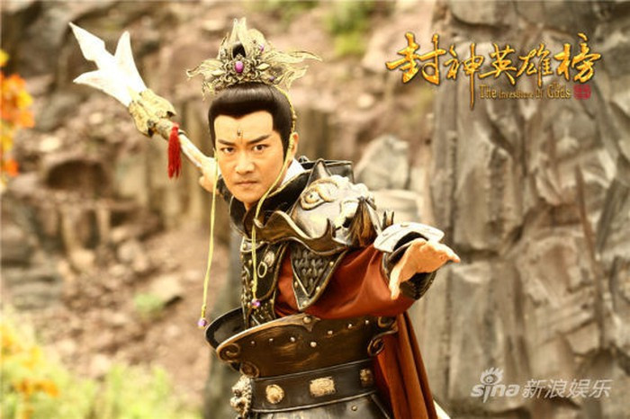 Đôi mắt thần này nằm giữa trán của Dương Tiễn vừa có thể dùng làm vũ khí vừa được sử dụng như gương chiếu yêu. Theo đó, dù yêu ma quỷ quái mang lớp vỏ bọc hoàn hảo như thế nào cũng không qua khỏi đôi mắt thần của Dương Tiễn.