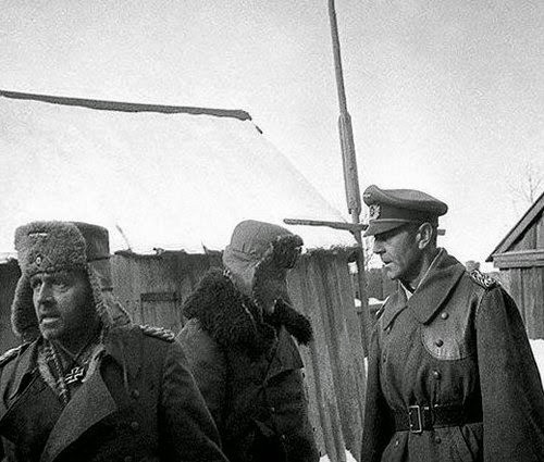 Trước khi quân đội Đức quốc xã bị Liên Xô đánh bại, Friedrich Paulus được Hitler thăng cấp lên làm Thống chế.