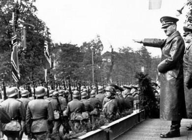 Đội quân bí mật này do Albert Schnez, cựu đại tá thuộc quân thường trực phát xít Đức, người sau này trở thành một quan chức trong quân đội Tây Đức, thành lập.