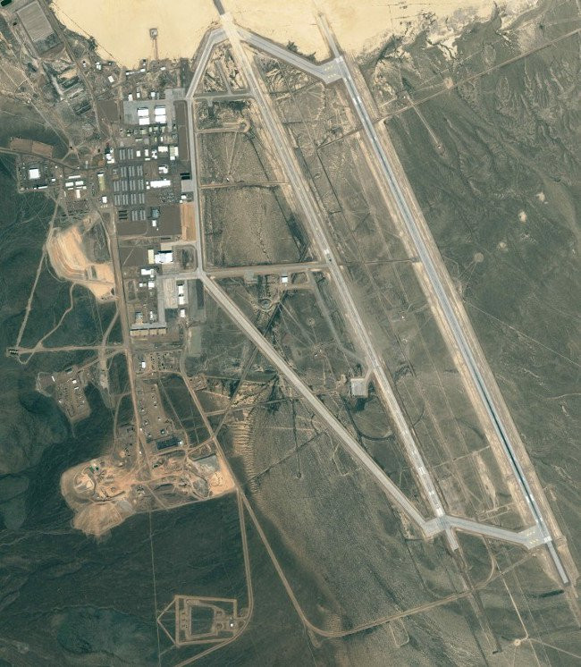 Không những vậy, một số chuyên gia từng làm việc cho Mỹ tại Vùng 51 từng tiết lộ những thông tin gây sốc về UFO và người ngoài ngoài hành tinh được chính phủ Mỹ bí mật nghiên cứu tại đây.