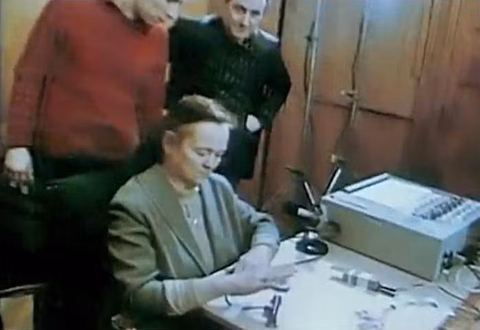 Một số nguồn tin cho rằng, khả năng đặc biệt của bà Ninel được KGB chú ý. Vì vậy, cơ quan này đã chiêu mộ bà về làm việc và được đặt biệt danh là Nelli Mikhailova.