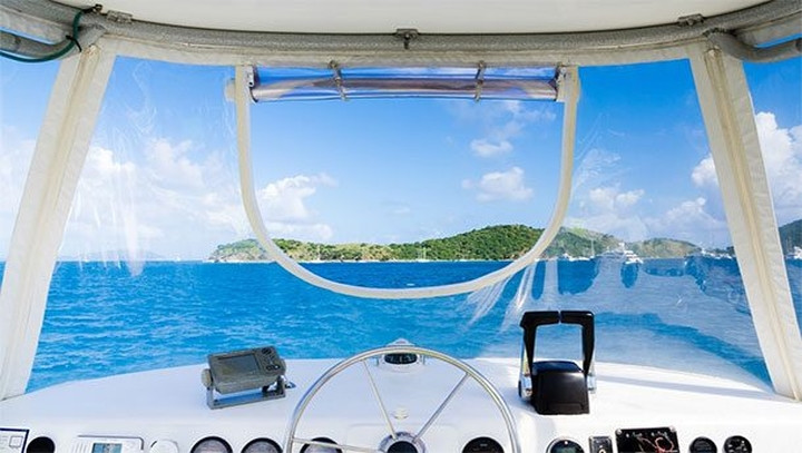 Năm 1955, một du thuyền trải qua 3 trận bão ở Tam giác Quỷ đã được tìm thấy nhưng tất cả những người trên tàu đều mất tích.