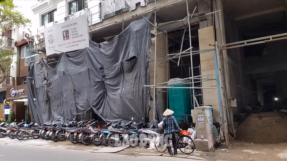 Toa nha 26-28-30 pho Nha Chung xay dung vuot tang, thach thuc chinh quyen-Hinh-8