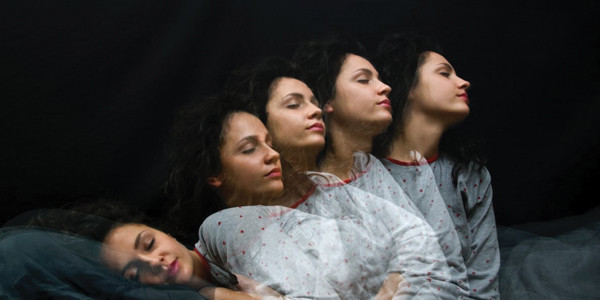 Ông Pressman cho biết thêm: “Tốt hơn là đừng xen vào, trừ khi họ định leo ra cửa sổ hoặc sắp té xuống cầu thang. Trong trường hợp đó người nhà chẳng có chọn lựa nào khác”.