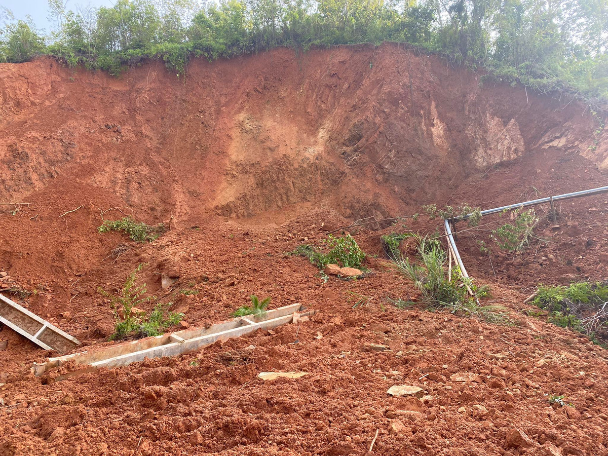 Sự việc đã gây bức xúc cho dư luận địa phương. Đặc biệt ảnh hưởng nghiêm trọng đến hoạt động sản xuất nông nghiệp của bà con nông dân.