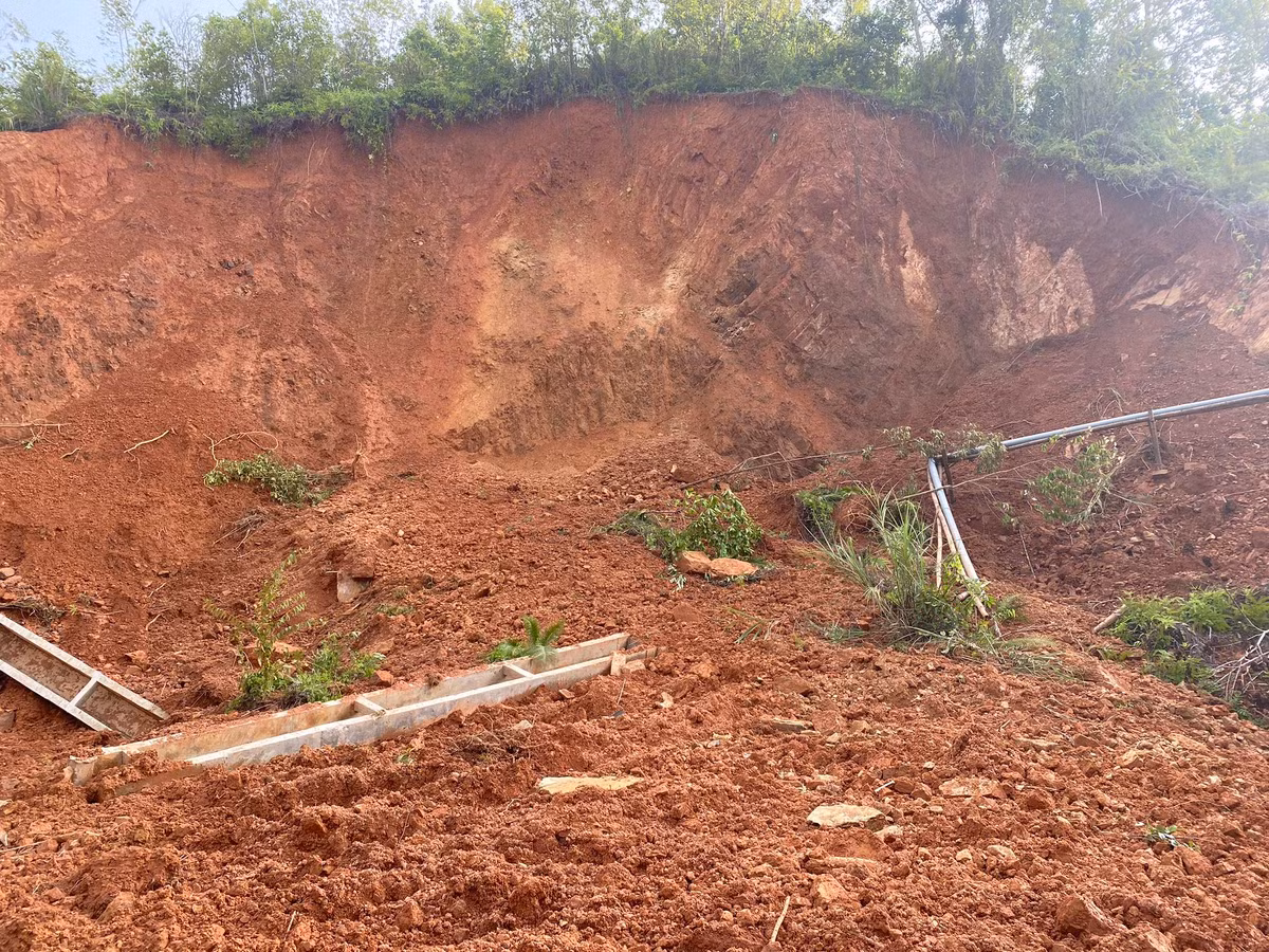 Sự việc đã gây bức xúc cho dư luận địa phương. Đặc biệt ảnh hưởng nghiêm trọng đến hoạt động sản xuất nông nghiệp của bà con nông dân.