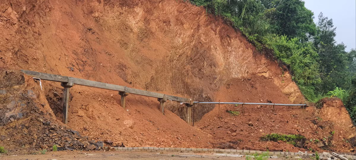 Vụ gẫy đổ mương thủy lợi ở Lạng Sơn: Có nhiều sai phạm, chuyển công an điều tra - Hình 6 Vu gay do muong thuy loi o Lang Son: Co nhieu sai pham, chuyen cong an dieu tra-Hinh-6