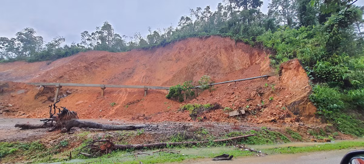 Vụ gẫy đổ mương thủy lợi ở Lạng Sơn: Có nhiều sai phạm, chuyển công an điều tra Vu gay do muong thuy loi o Lang Son: Co nhieu sai pham, chuyen cong an dieu tra