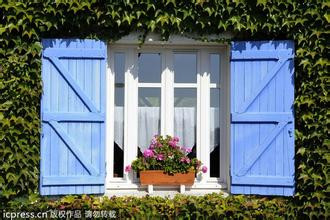 Vị trí Tài vị không nên để ở những nơi vượng nhân khí, tức là những nơi thường tập trung đông người, gần kề sát với tiền phòng hoặc vị trí giáp với đường đi lại, hoặc nơi mở cửa sổ... Ảnh minh họa. 