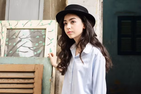 Cô nàng đẹp ở mọi góc nhìn... Ảnh: Internet.