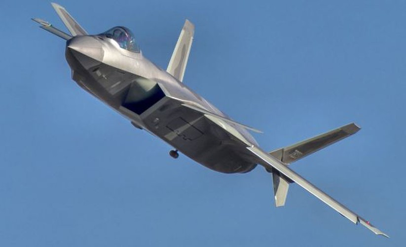 Chính vì vậy hãy còn quá sớm để kết luận rằng J-20 vượt trội Su-57 (còn đang hoàn thiện) chứ chưa nói đến F-22 và F-35 vốn đã đi vào trang bị chiến đấu trong quân đội Mỹ.
