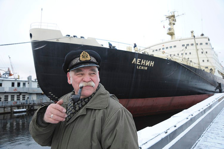 Tàu phá băng Lenin chính thức đi vào hoạt động từ năm 1959. Nhiệm vụ của tàu Lenin là vận chuyển hàng hóa từ Liên Xô tới vùng cực bắc, nơi có các nhà khoa học và các trạm nghiên cứu của Liên Xô. Nguồn ảnh: Tass.