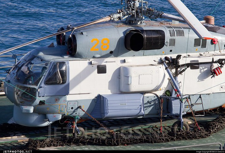 Một phi đội lái Ka-27 bao gồm từ 1-2 phi công và từ 2-3 chuyên gia. Ảnh: Jetphotos