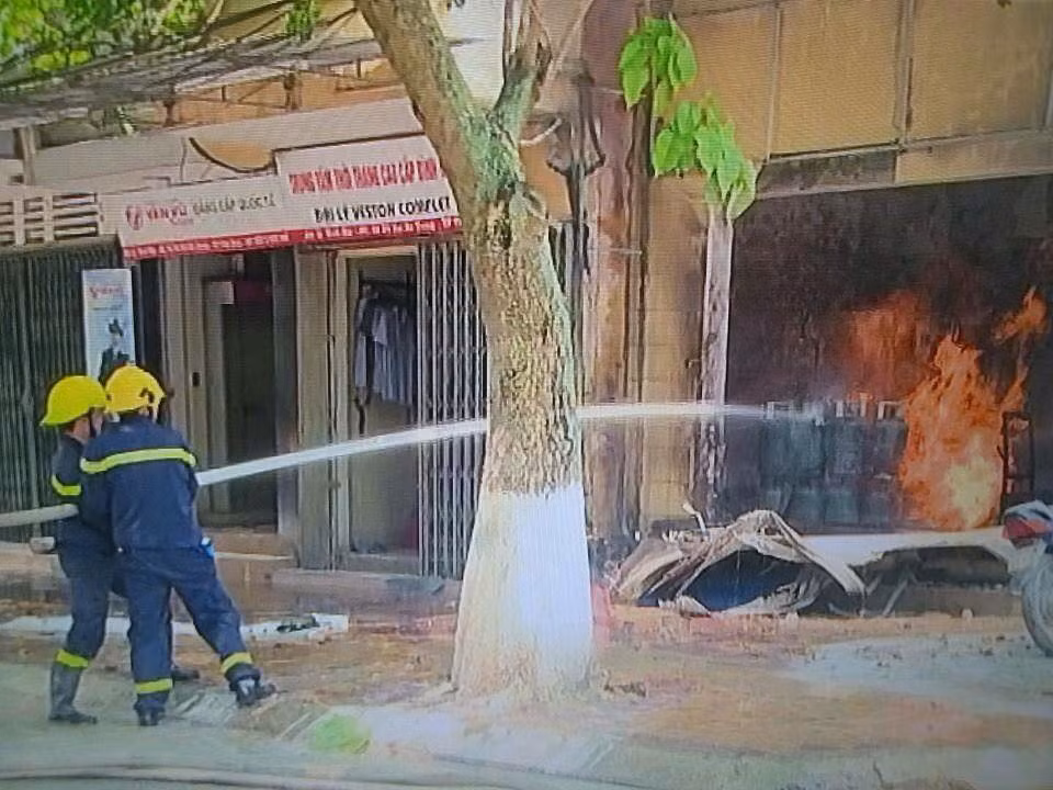 Nỏ nhà chúa gas gàn cay xang, mọt nguòi chét