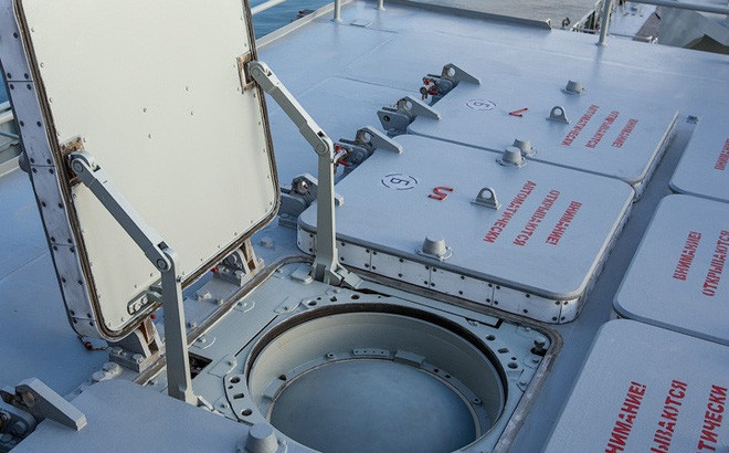 Tính năng đặc biệt của hệ thống Redut đã được thử nghiệm thực tế nhiều lần trên tàu hộ tống Soobrazitelny, thuộc Project 20380 của Hạm đội Baltic.