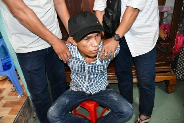 Thanh nien uong 3 hop sua o nha nguyen Giam doc So roi trom hon 5 ty