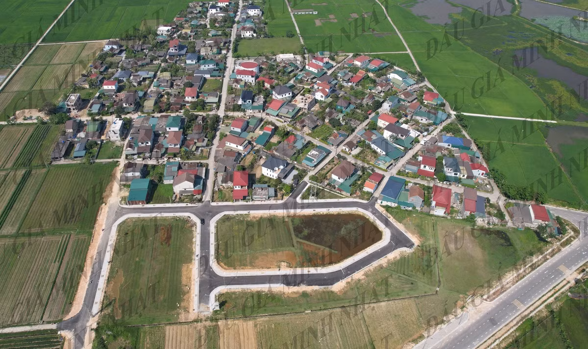 Ha Tinh dua 34 lo dat len san, khoi diem 882 trieu/lo