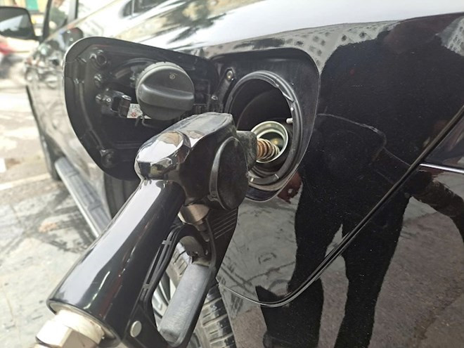 Gia xang hom nay 11/5: Tang bat du doi?