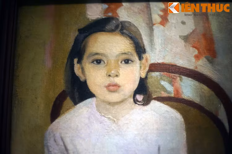 Nét đặc sắc của bức tranh là tác giả đã sử dụng lối bố cục điển hình kiểu Châu Âu thời đầu thế kỷ 20 để thể hiện tâm trạng của một em bé Việt. Tương tự “Hai thiếu nữ và em bé”, bức tranh "Em Thúy" là sự kết hợp nhuần nhuyễn của tâm hồn phương Đông cùng lối diễn họa phương Tây.