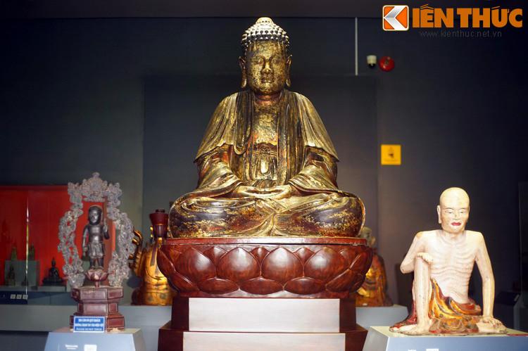 Được đặt tại phòng trưng bày tượng Phật các quốc gia châu Á, tượng Phật chùa Khải Tường là một hiện vật đặc biệt của lịch sử Phật giáo Nam Bộ cũng như lịch sử vương triều Nguyễn.