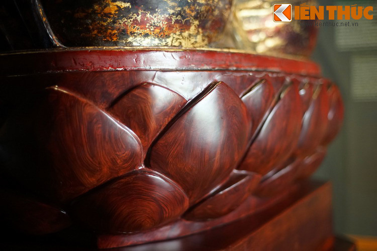 Hàng ngày, nhiều người ghé thăm và ngắm nhìn pho tượng Phật có tuổi đời hai thế kỷ được trưng bày ở Bảo tàng Lịch sử, nhưng không phải ai cũng biết số phận lịch sử đặc biệt của hiện vật này...