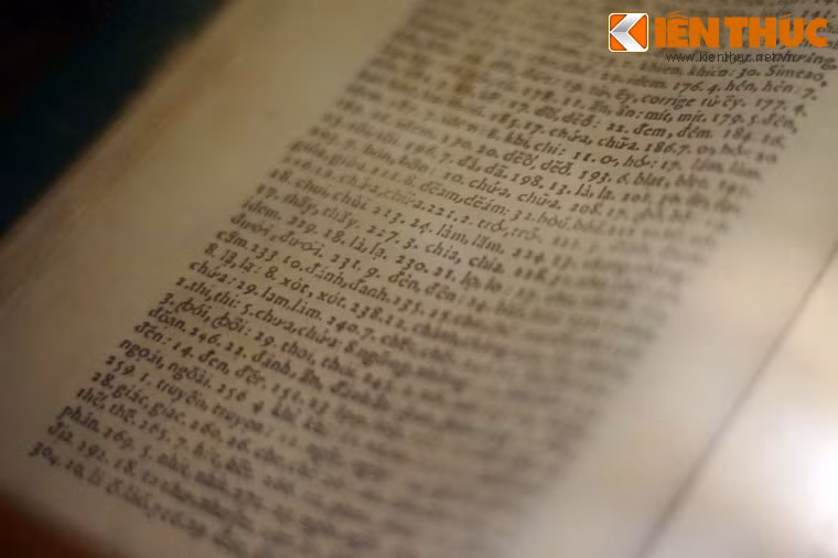 Đây là một tác phẩm văn xuôi, phản ánh văn ngữ và ghi lại cách phát âm của tiếng Việt vào thế kỷ 17. Sự ra đời của cuốn sách là một dấu mốc quan trọng trong lịch sử hình thành và phát triển của chữ quốc ngữ ở Việt Nam.