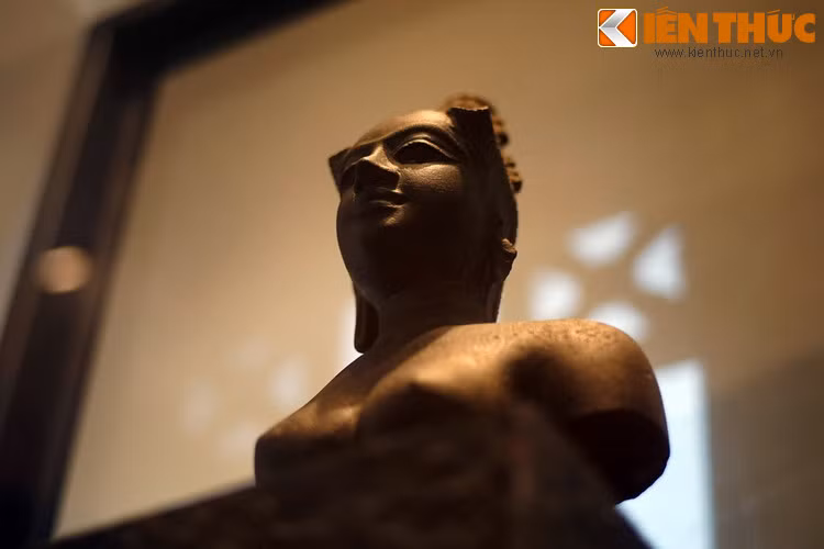 Bức tượng là sự kết tinh quan niệm về vẻ đẹp phụ nữ của người Chăm, có thể được ví như tượng thần Vệ nữ của nền văn hóa Chăm Pa.