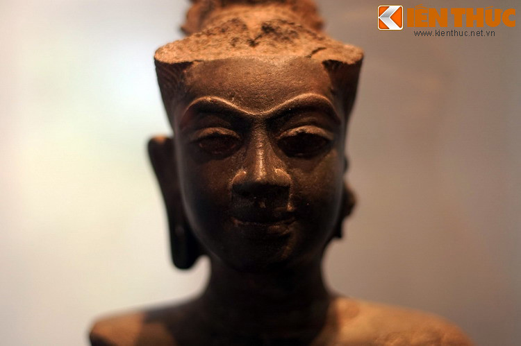 Với những giá trị lịch sử và nghệ thuật đặc biệt, tượng nữ thần Devi đã được công nhận là Bảo vật quốc gia của Việt Nam vào năm 2012.