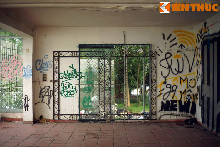 Sau đó, tòa nhà được giao cho Hãng Phim truyện Việt Nam có trụ sở nằm gần đó quản lý. Theo những biến động của thời cuộc, khu nhà ga lúc được dùng làm phòng truyền thống của hãng phim, khi thì được cho thuê lại.