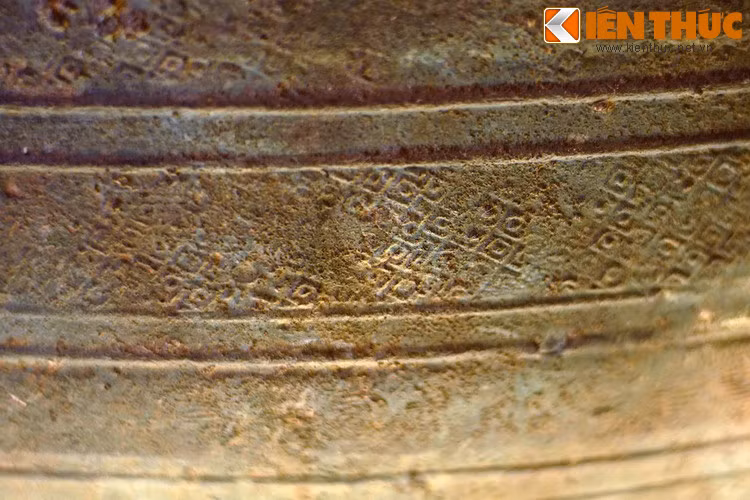 Có thể nói nếu trống đồng Đông Sơn là biểu tượng văn hóa Việt cổ, thì trống Mường là biểu tượng văn hóa của người Mường, một trong những hậu duệ của người Việt cổ còn tồn tại đến thời nay.