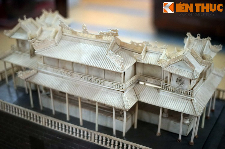 Về tổng quan, Ngọ Môn là một công trình vừa bề thế, vừa mang vẻ đẹp thanh nhã và duyên dáng, rất hòa hợp với cảnh quan xung quanh.