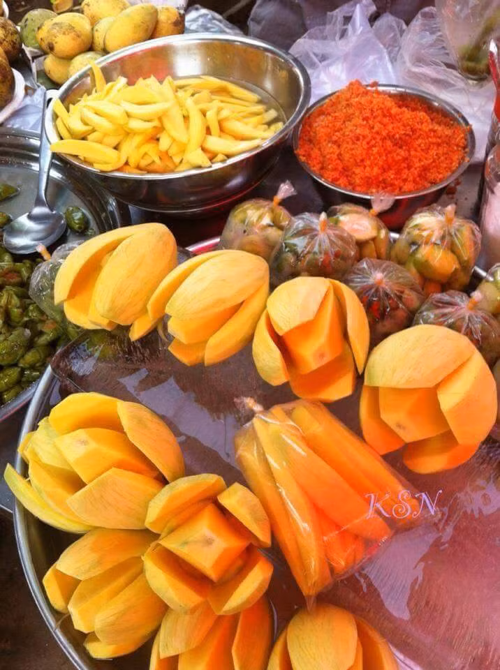 Xoài dầm muối ớt.