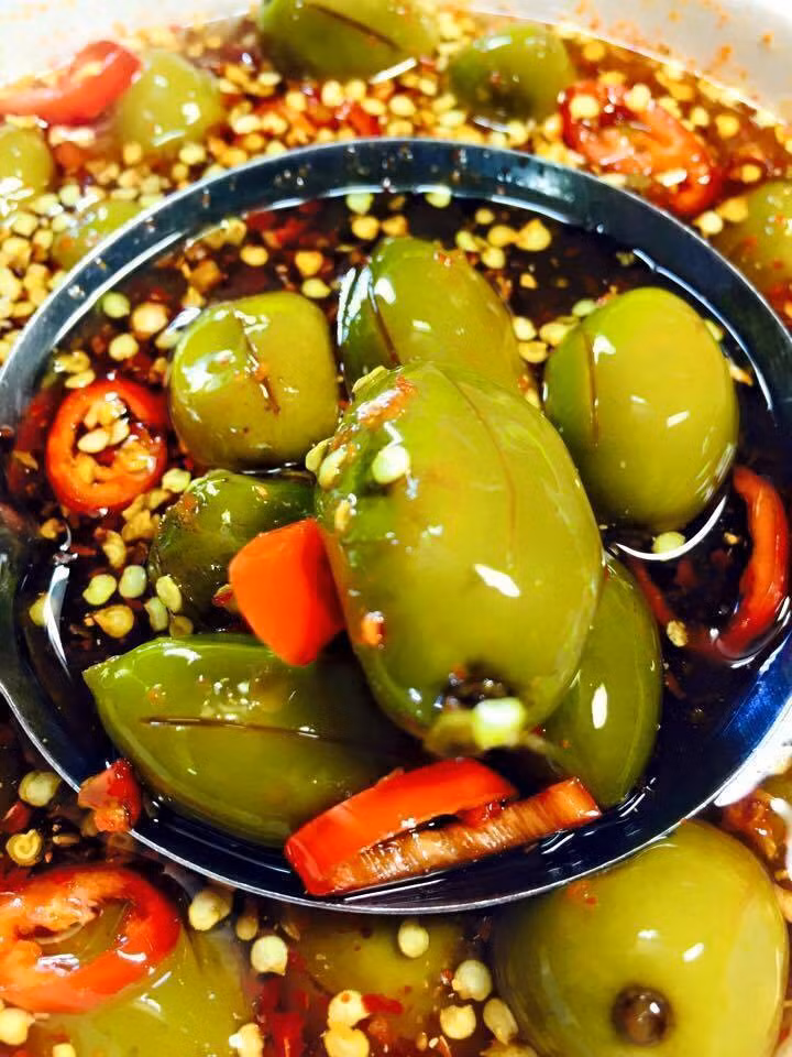 Qủa xoài non dầm mắm ớt.