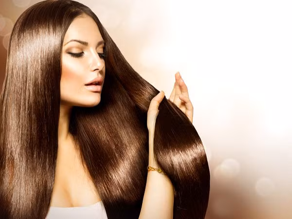 Vì có chứa chất chống viêm nên nước gừng sẽ chữa lành mụn trứng cá, viêm da đầu hoặc những vết xước trên đầu do bạn gãi đầu quá mạnh gây ra.