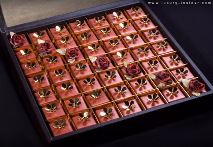 Chocolate nạm pha lê Swarovski tinh khiết sang chảnh, đắt đỏ cũng là một loại socola có 1-0-2 trên thế giới.