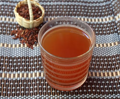 Uống nước gạo lứt cũng là cách để kích sữa hoàn toàn tự nhiên nhưng vẫn rất tốt cho cơ thể.