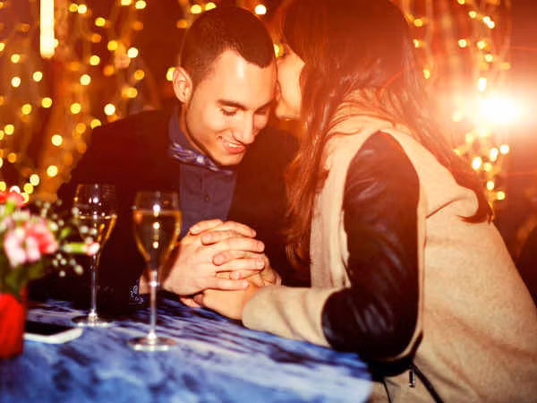 Ngoài 30 tuổi cũng là thời điểm hấp dẫn nhất của chị em. Rất nhiều đàn ông bị thu hút đặc biệt với phụ nữ ngoài 30 tuổi vì sự chín chắn trưởng thành với vẻ đẹp đầy tự tin của họ.