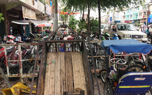 Hình ảnh này khó có ai nghĩ rằng nó đang tồn tại giữa trung tâm thành phố lớn nhất nước ngay tại trụ sở Công an phường Cầu Ông Lãnh, quận 1.