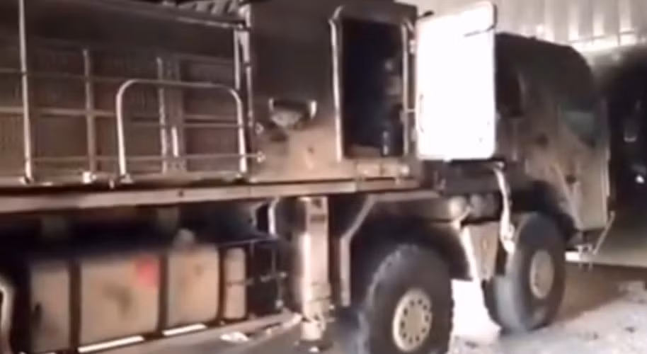 Trên thực tế, trong một ngày tại căn cứ quân sự Al-Vatiya của LNA đã có tới 3 hệ thống Pantsir-S1 bị phá hủy và bắt giữ, điều đó có nghĩa là Quân đội Quốc gia Libya đã mất một nửa số lượng Pantsir-S1 của mình.