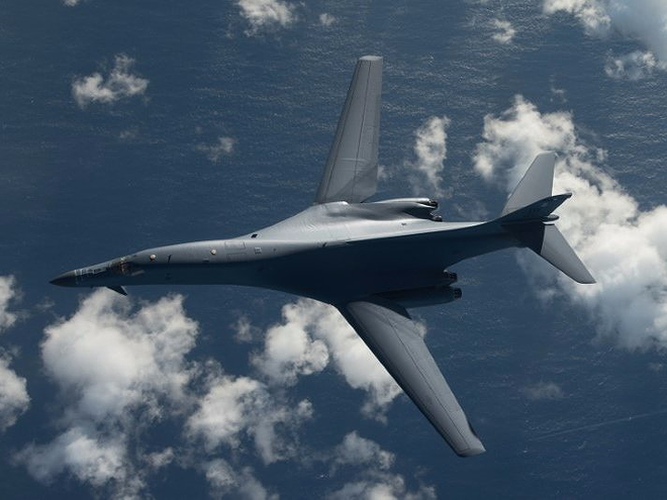 Ngày 15/5, PACAF cũng đăng thông báo cho biết các máy bay chiến lược đã tiến hành diễn tập thuộc khuôn khổ Nhóm Tác chiến Ném bom trên biển Hoa Đông, sau đó trở về căn cứ không quân Andersen trên đảo Guam.