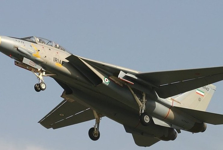 Bất chấp lời kêu gọi của Mỹ nhằm thắt chặt các biện pháp trừng phạt Iran, Nga đã lên tiếng phản đối mạnh mẽ đề xuất này và đang chuẩn bị bán vũ khí hiện đại cho Tehran.