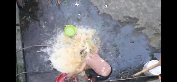 Youtuber bi nem da vi clip do 200 qua trung len dau me-Hinh-3